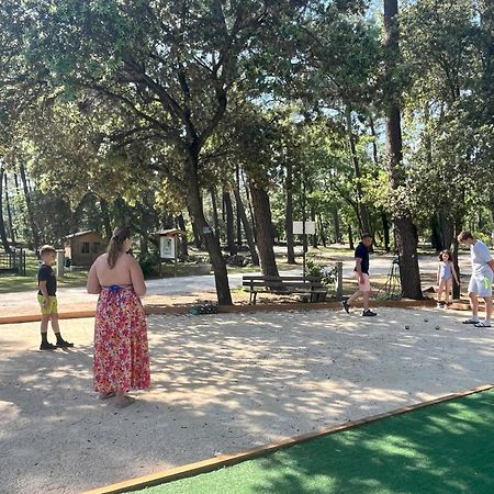 Camping La Simioune En Provence Bollène Eksteriør billede