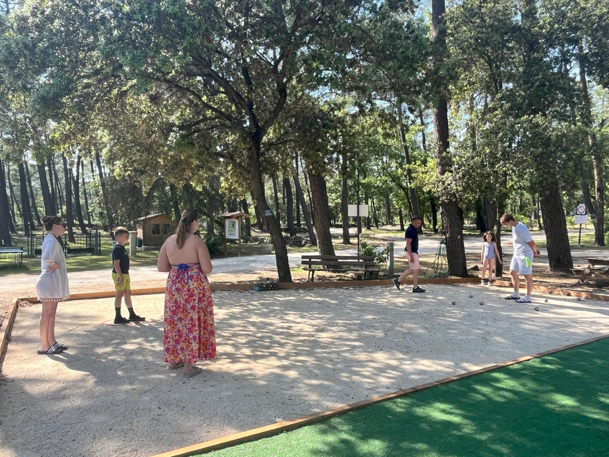 Camping La Simioune En Provence Bollène Eksteriør billede