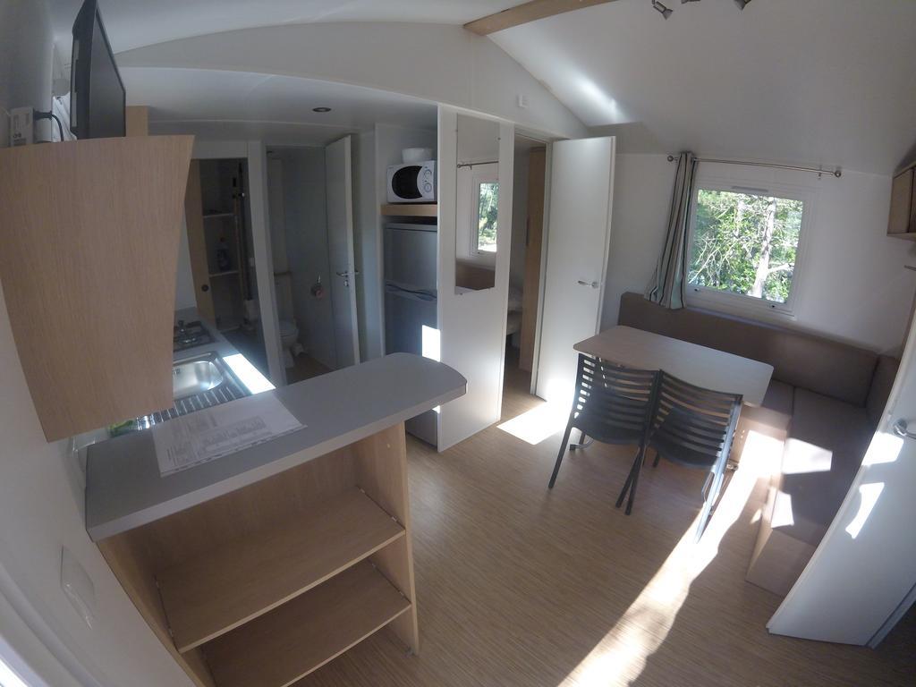 Camping La Simioune En Provence Bollène Eksteriør billede