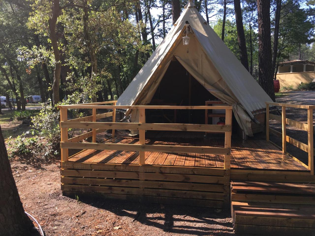 Camping La Simioune En Provence Bollène Eksteriør billede