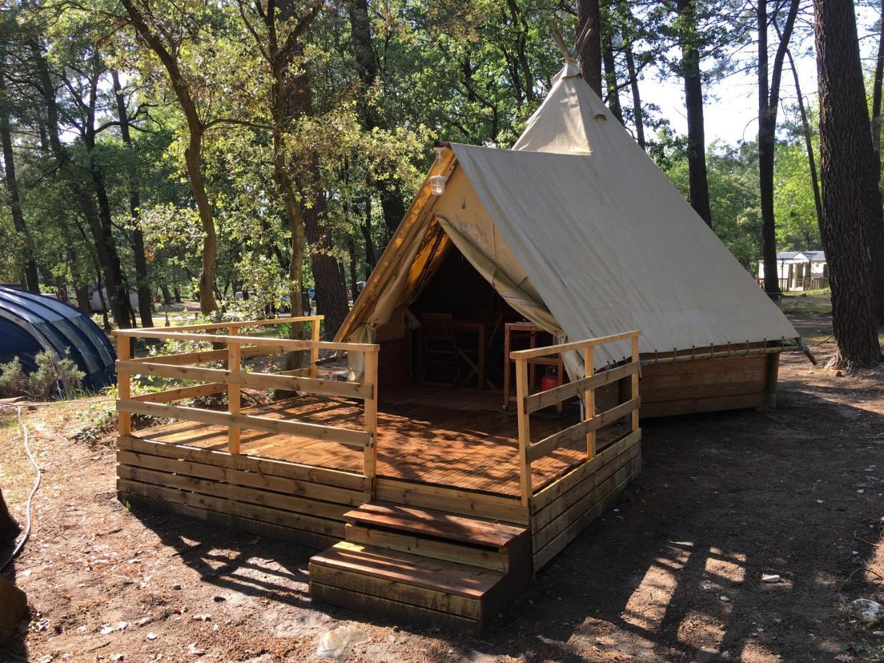 Camping La Simioune En Provence Bollène Eksteriør billede